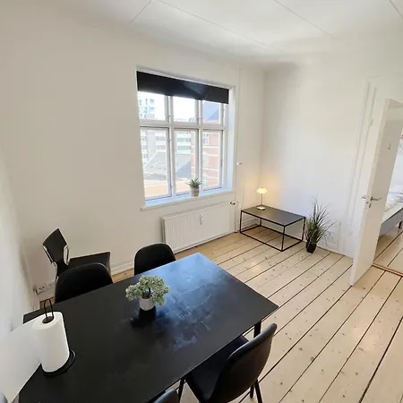 דירה 2 Bedroom On Borgergade אולבורג